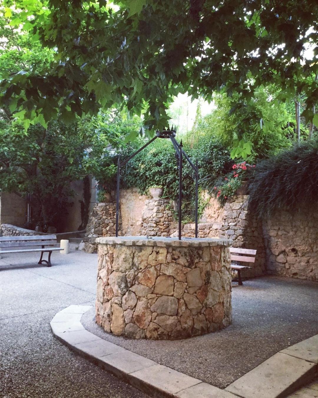 מלון Tavernes Au Puits De La Fontaine מראה חיצוני תמונה